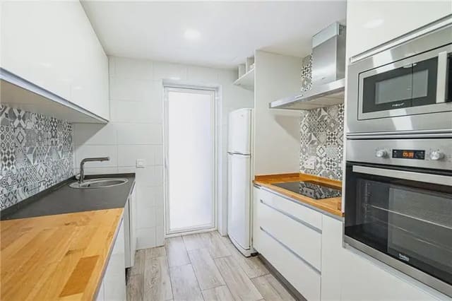 3 slaapkamer Appartement te huur in Los Almendros - Son Pacs, Palma de Mallorca - € 1.450 (Ref: 9997639)