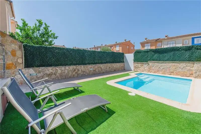 4 bedroom Townhouse for sale in Llucmajor - € 568,000 (Ref: 9997640)