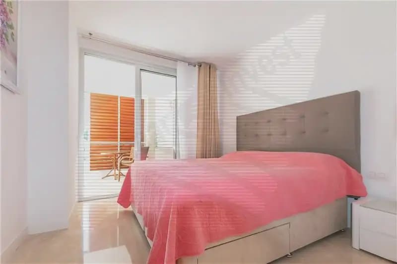2 soverom Leilighet til salgs i Calvia med svømmebasseng garasje - € 1 595 000 (Ref: 9997824)