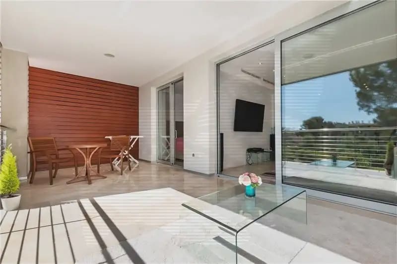 2 soverom Leilighet til salgs i Calvia med svømmebasseng garasje - € 1 595 000 (Ref: 9997824)