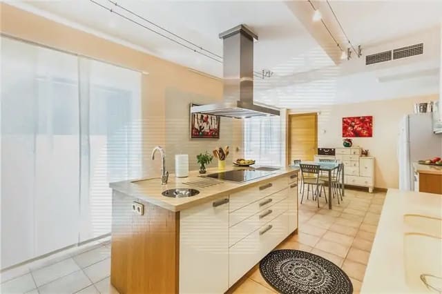 Chalet de 5 habitaciones en La Bonanova, Palma de Mallorca en venta con piscina garaje - 3.900.000 € (Ref: 9999295)
