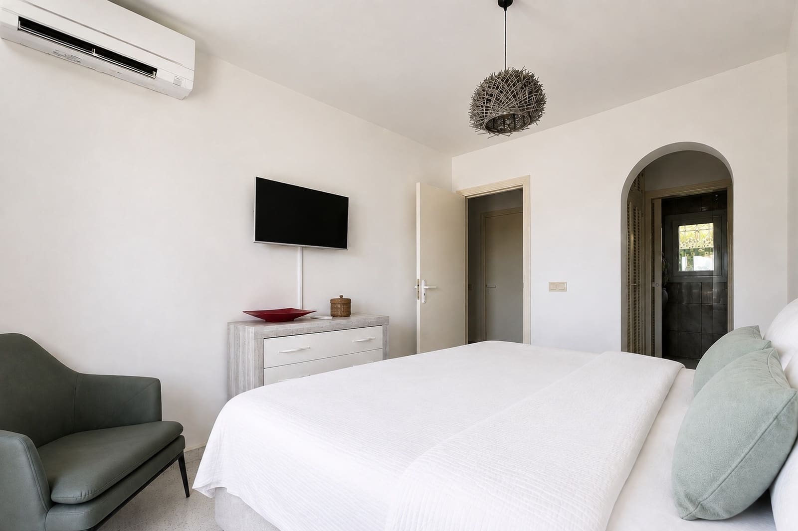 2 bedroom Apartment for sale in Font de Sa Cala / Font de La Cala with pool garage - € 449,000 (Ref: 10019796)
