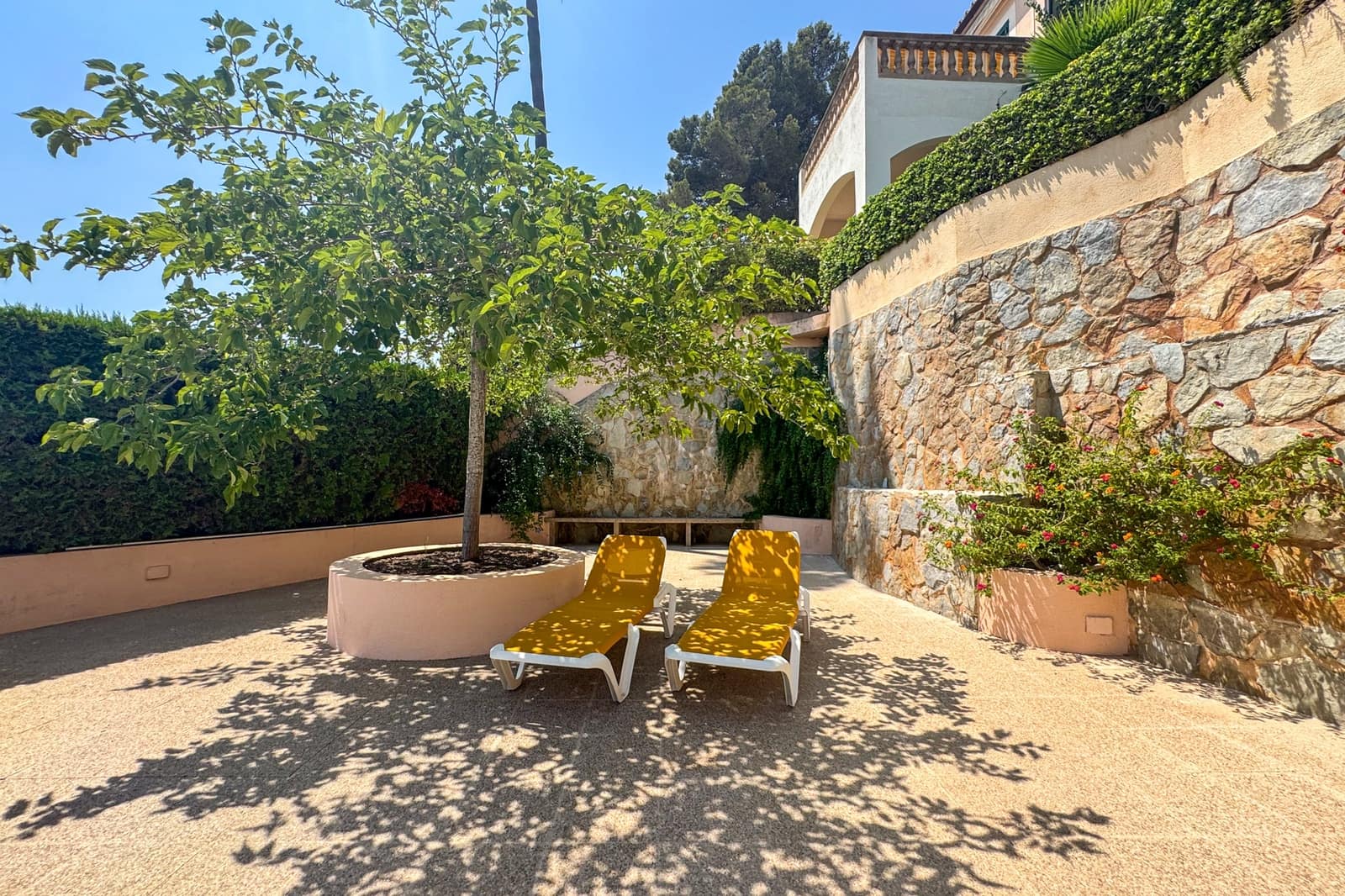 2 bedroom Apartment for sale in Font de Sa Cala / Font de La Cala with pool garage - € 449,000 (Ref: 10019796)