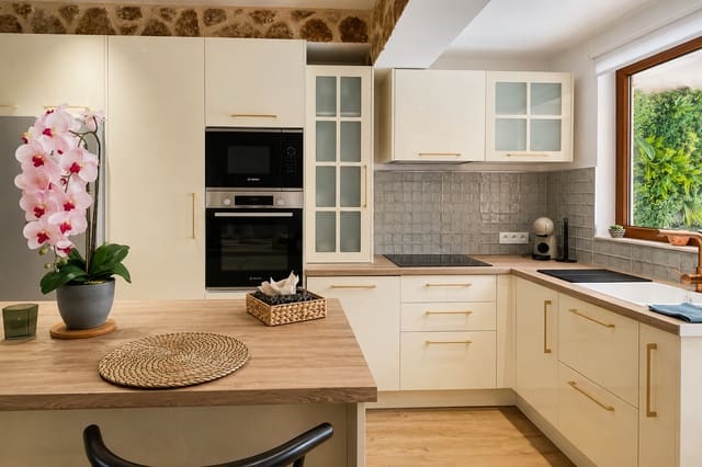 2 bedroom Townhouse for sale in Capdepera with pool - € 439,000 (Ref: 10044106)