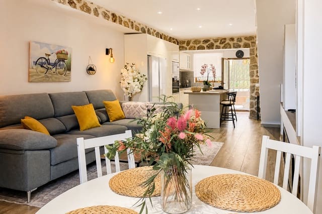 2 bedroom Townhouse for sale in Capdepera with pool - € 439,000 (Ref: 10044106)