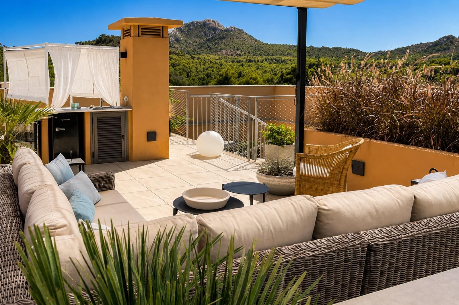 3 chambre Villa/Maison à vendre à Font de Sa Cala / Font de La Cala avec piscine garage - 1 390 000 € (Ref: 10060623)