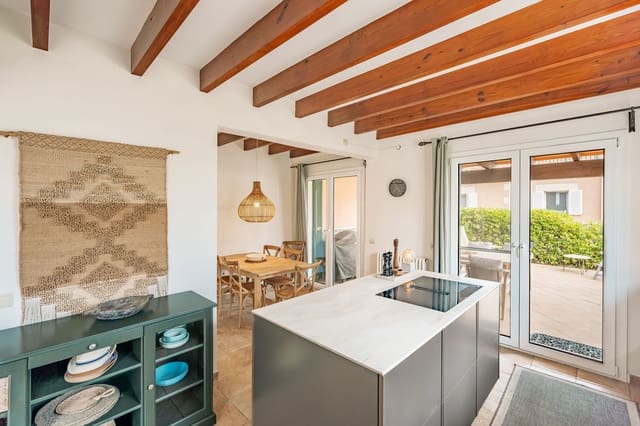3 chambre Villa/Maison à vendre à Cala Ratjada, Capdepera avec piscine garage - 1 490 000 € (Ref: 10061058)