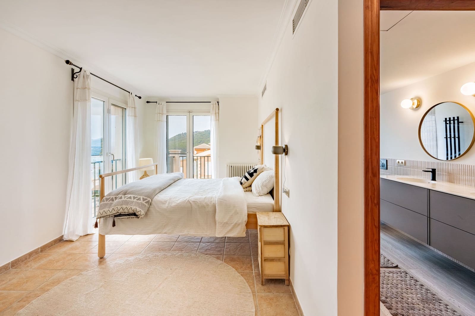 3 soveværelse Villa til salg i Cala Ratjada med swimmingpool garage - € 1.490.000 (Ref: 10061058)
