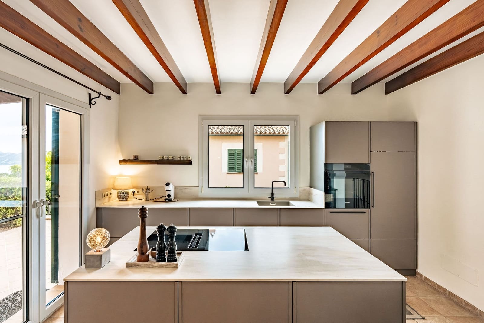 3 soveværelse Villa til salg i Cala Ratjada med swimmingpool garage - € 1.490.000 (Ref: 10061058)