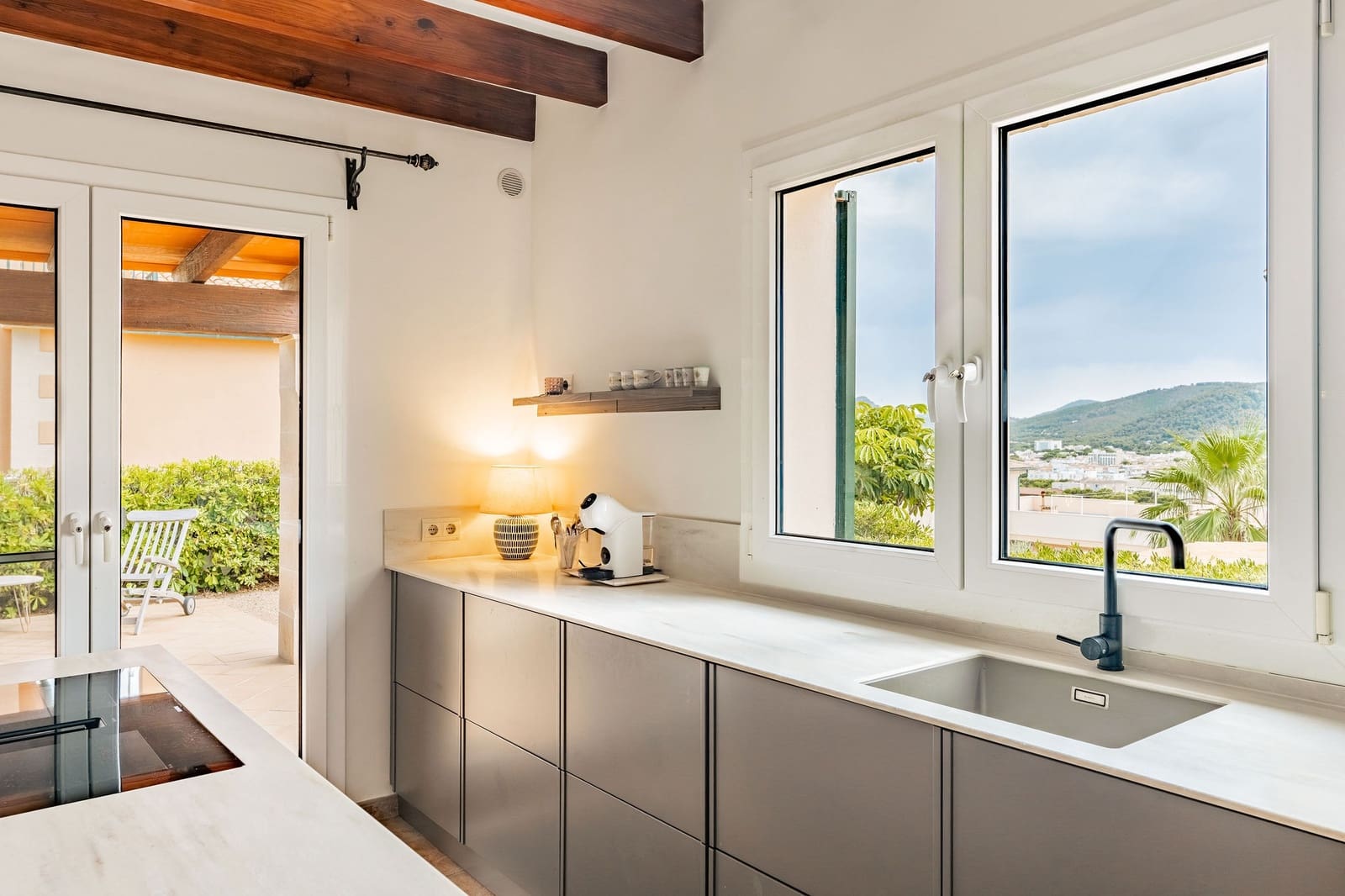 3 soveværelse Villa til salg i Cala Ratjada med swimmingpool garage - € 1.490.000 (Ref: 10061058)