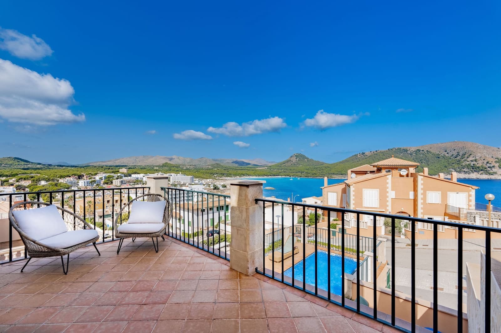 3 soveværelse Villa til salg i Cala Ratjada med swimmingpool garage - € 1.490.000 (Ref: 10061058)