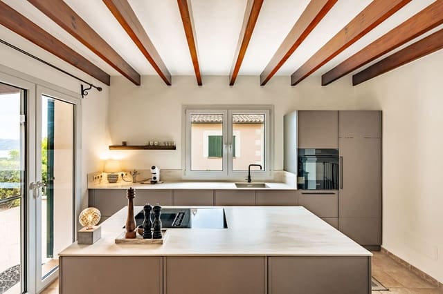 3 chambre Villa/Maison à vendre à Cala Ratjada, Capdepera avec piscine garage - 1 490 000 € (Ref: 10061058)