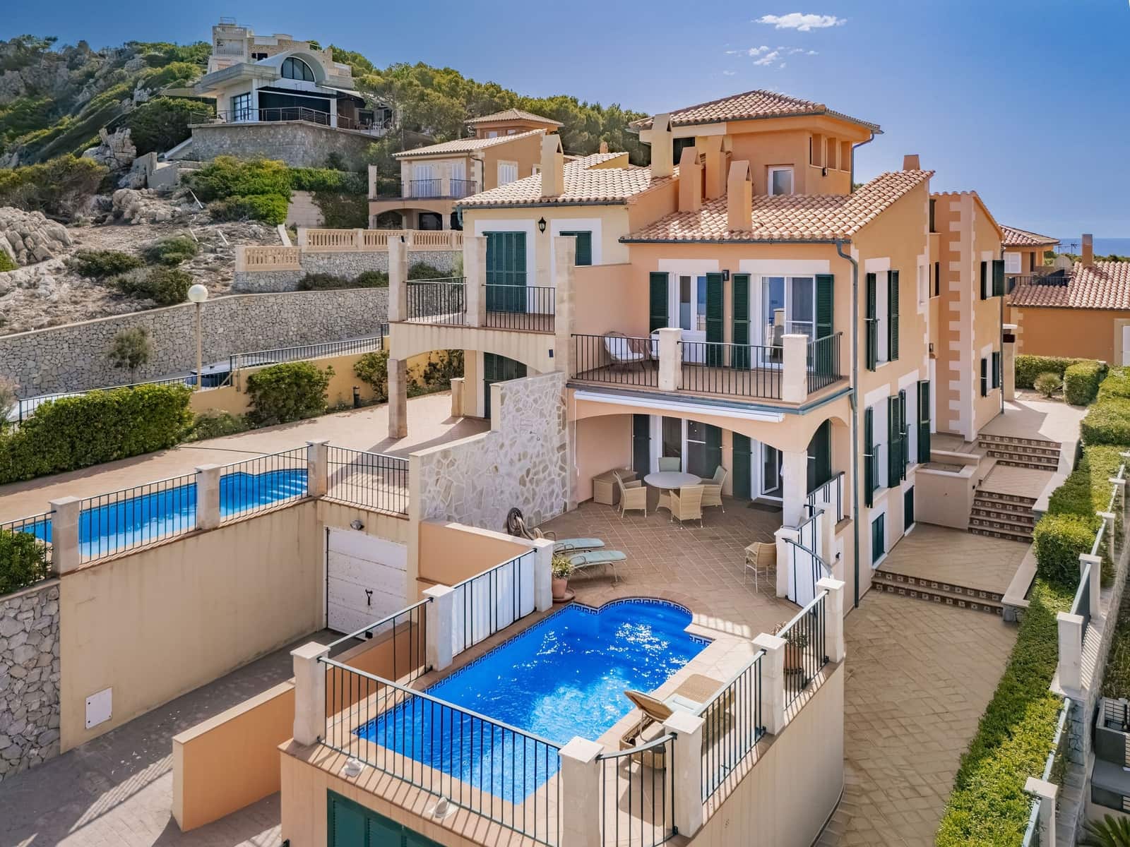 3 soveværelse Villa til salg i Cala Ratjada med swimmingpool garage - € 1.490.000 (Ref: 10061058)