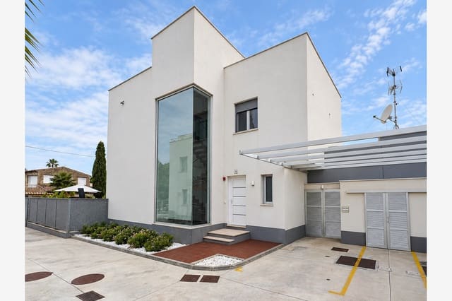4 slaapkamer Villa te koop in Cala Ratjada, Capdepera - € 1.686.000 (Ref: 10181655)