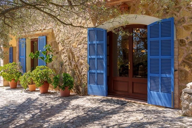 6 bedroom Villa for sale in Portocristo / Port de Manacor, Manacor with pool - € 1,750,000 (Ref: 8045176)