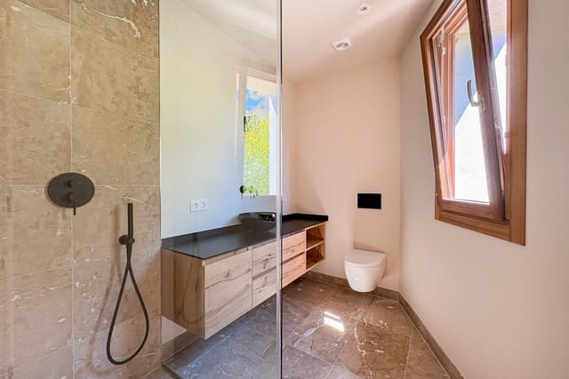 Chalet de 5 habitaciones en L'Aranjassa / S'Aranjassa, Palma de Mallorca en venta con piscina - 2.700.000 € (Ref: 8045269)