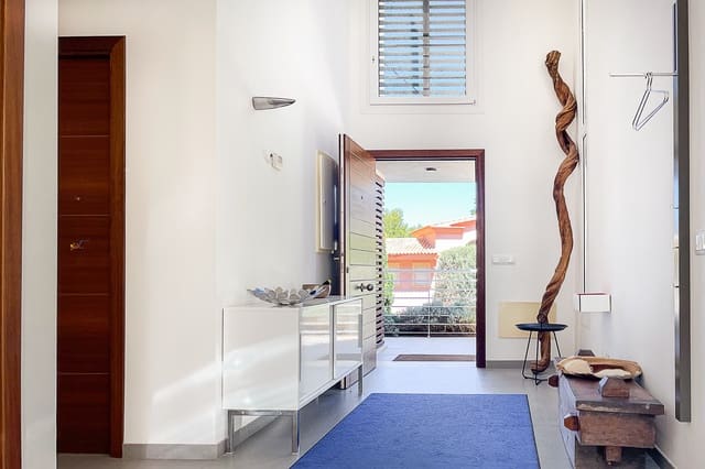 4 soveværelse Villa til salg i Canyamel, Capdepera med swimmingpool - € 1.249.000 (Ref: 8260538)