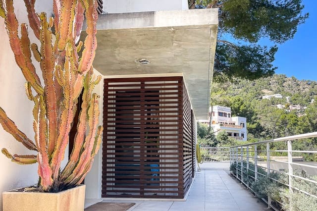 4 soveværelse Villa til salg i Canyamel, Capdepera med swimmingpool - € 1.249.000 (Ref: 8260538)