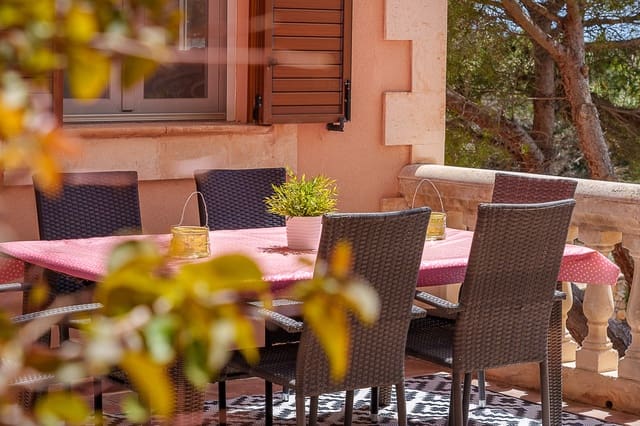 Chalet de 5 habitaciones en Cala Ratjada, Capdepera en venta con piscina garaje - 1.650.000 € (Ref: 8288844)