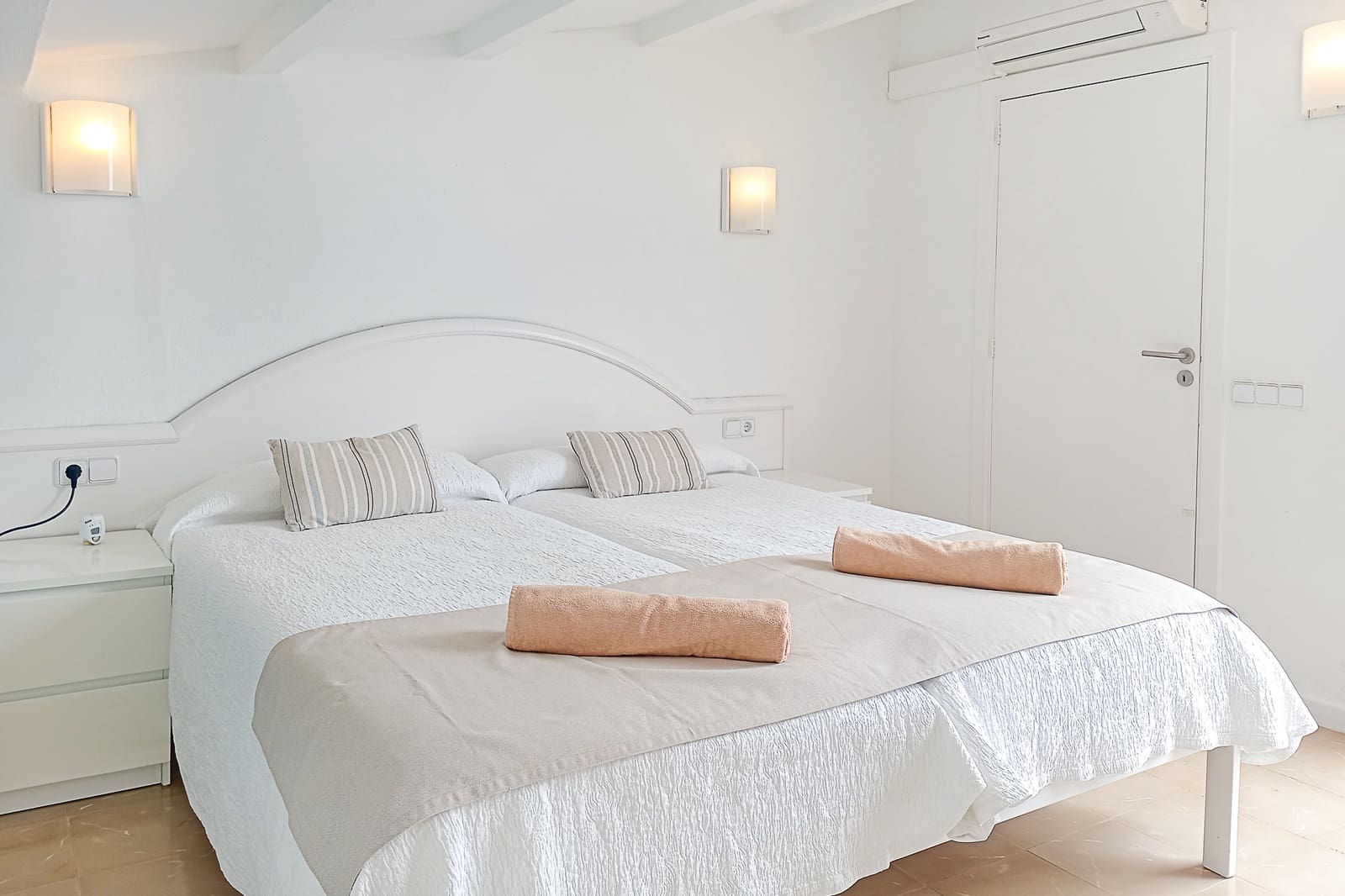 4 Zimmer Villa zu vermieten in Cala Ratjada mit Garage - 3.750 € (Ref: 8397927)