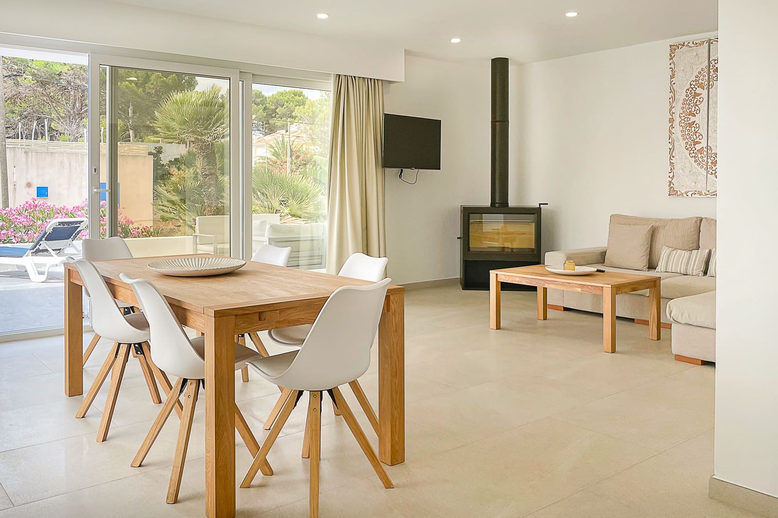 4 Zimmer Villa zu vermieten in Cala Ratjada mit Garage - 3.750 € (Ref: 8397927)