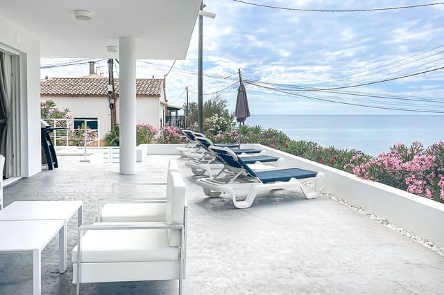 4 Zimmer Villa zu vermieten in Cala Ratjada, Capdepera mit Garage - 3.750 € (Ref: 8397927)