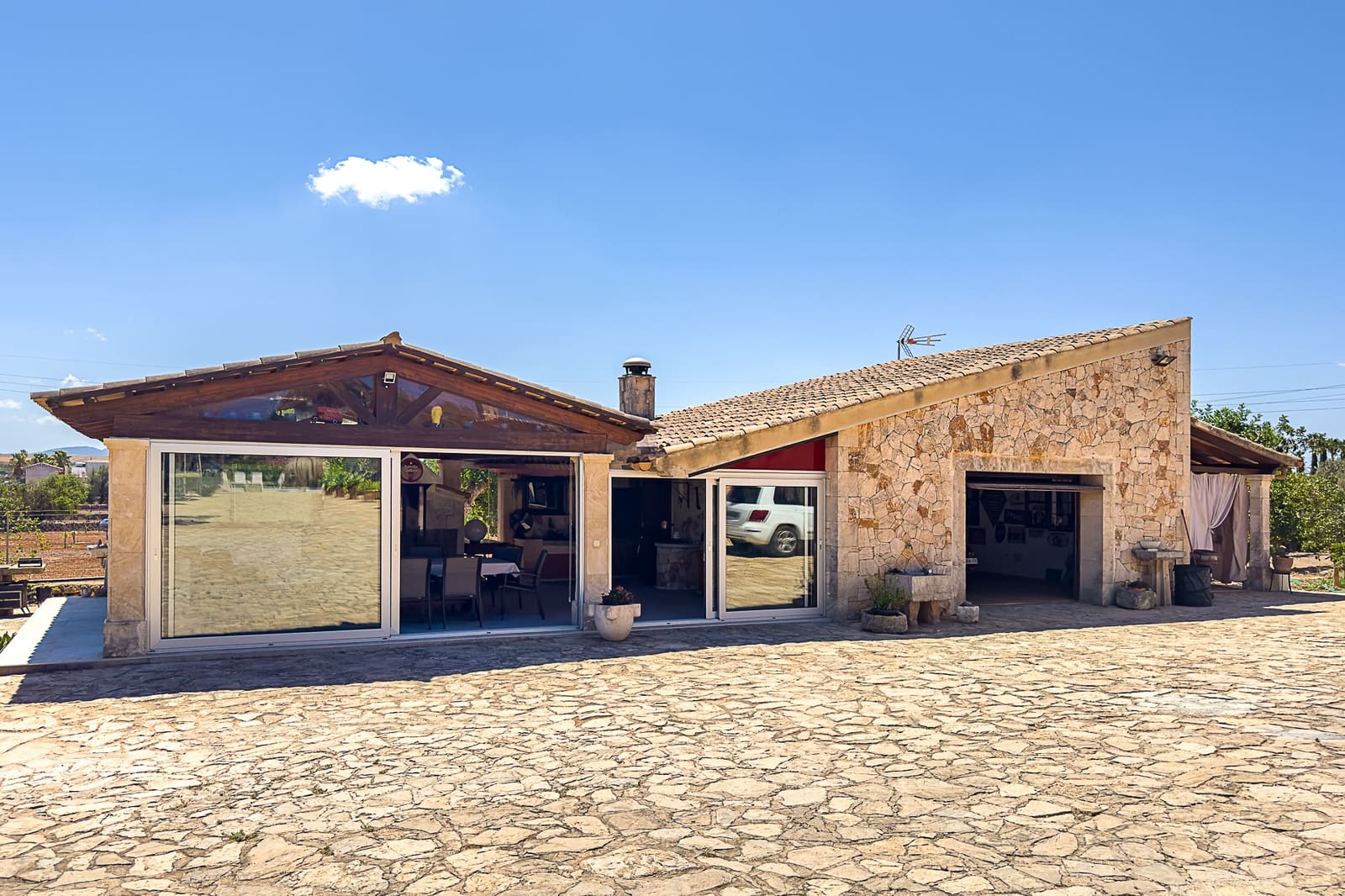 4 slaapkamer Villa te koop in Santa Margalida met zwembad - € 1.999.900 (Ref: 8449252)