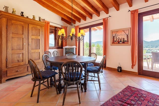 4 soveværelse Villa til salg i Canyamel, Capdepera med swimmingpool - € 1.790.000 (Ref: 8464150)