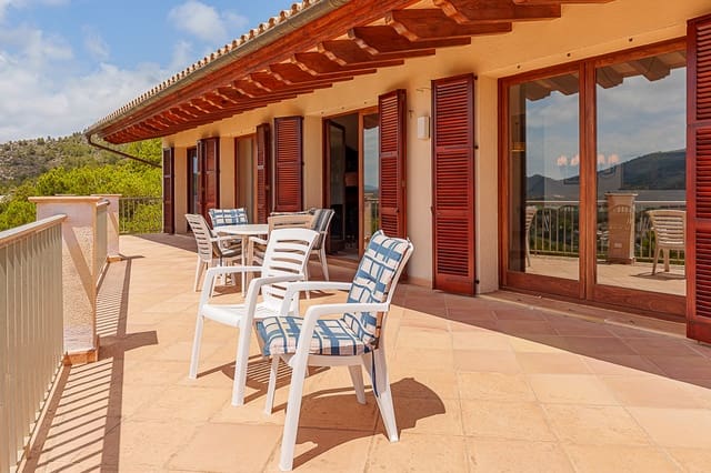 4 soveværelse Villa til salg i Canyamel, Capdepera med swimmingpool - € 1.790.000 (Ref: 8464150)