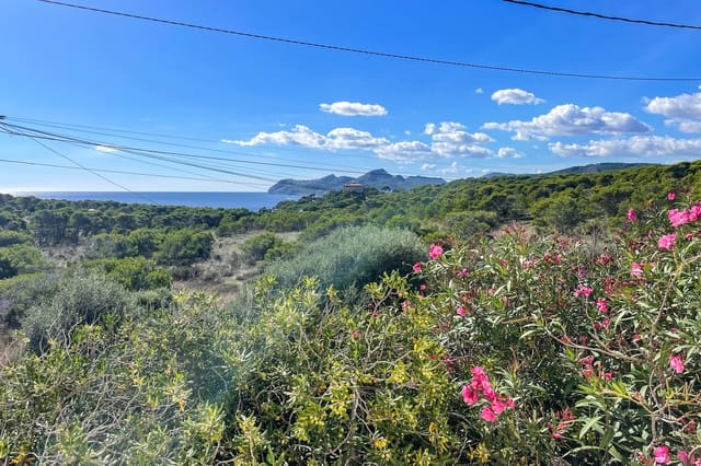 5 soveværelse Villa til salg i Cala Ratjada, Capdepera med swimmingpool - € 1.350.000 (Ref: 8481454)