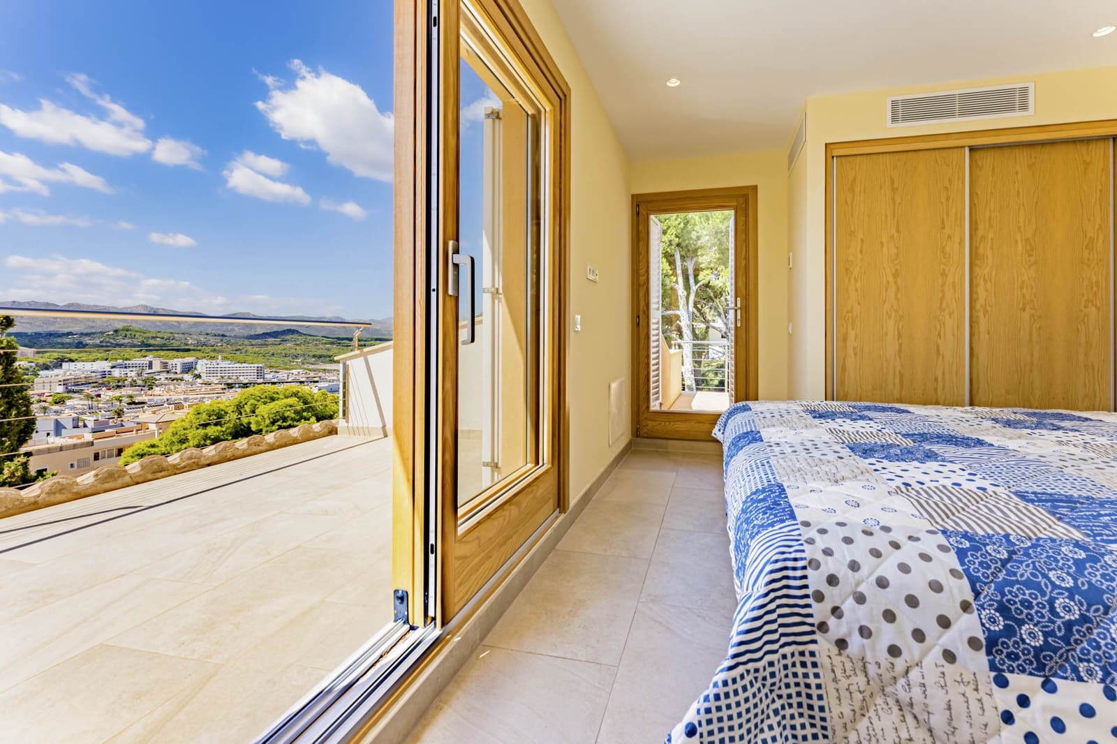 5 soverom Villa til salgs i Cala Ratjada med svømmebasseng garasje - € 3 900 000 (Ref: 8537570)