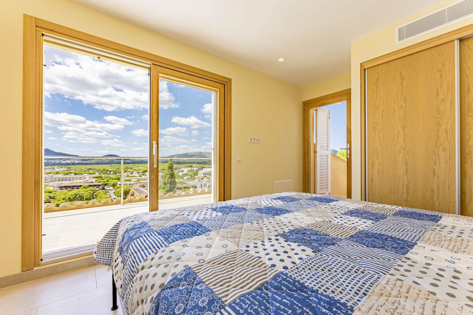 5 soverom Villa til salgs i Cala Ratjada med svømmebasseng garasje - € 3 900 000 (Ref: 8537570)