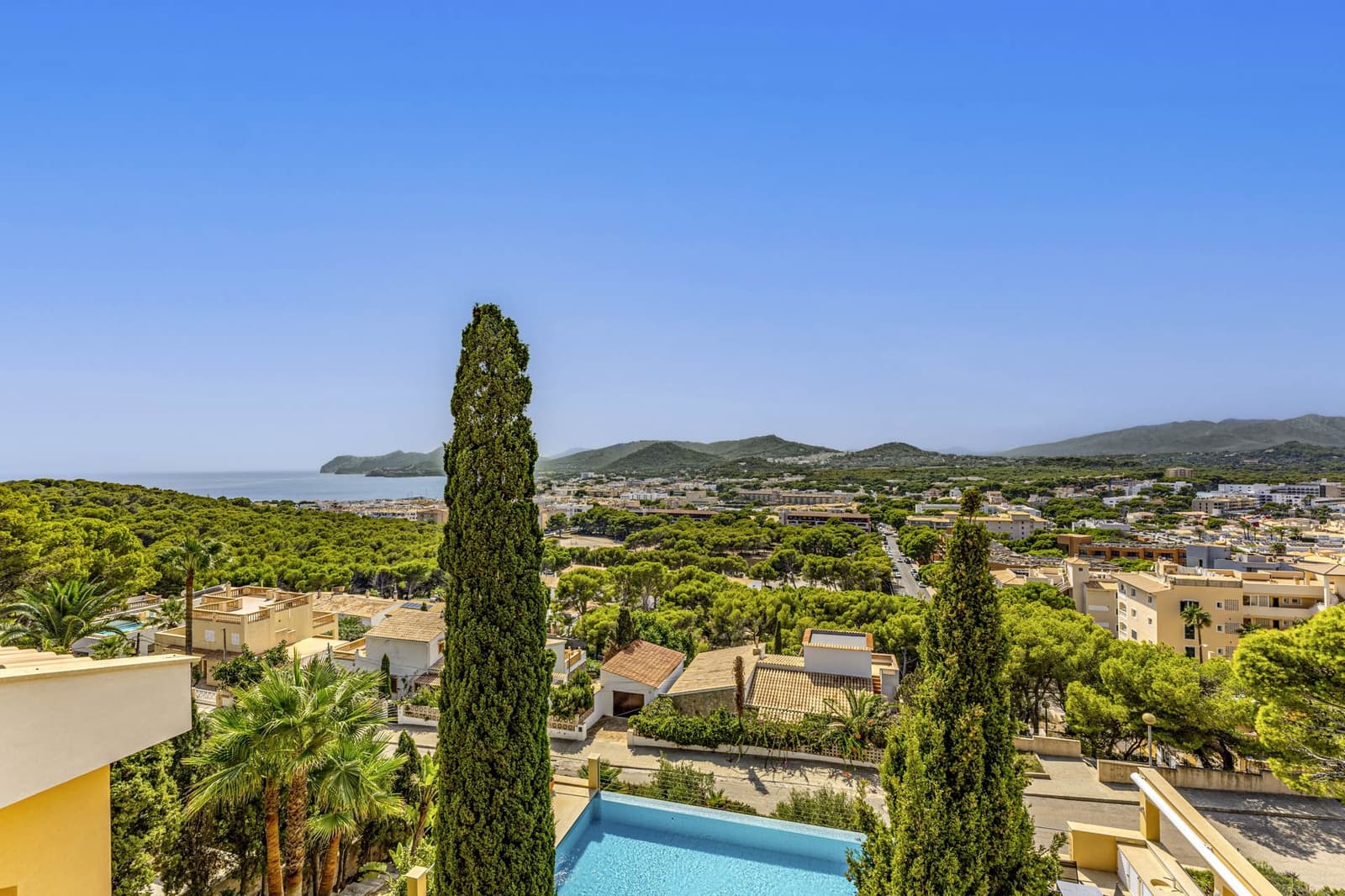 5 soverom Villa til salgs i Cala Ratjada med svømmebasseng garasje - € 3 900 000 (Ref: 8537570)