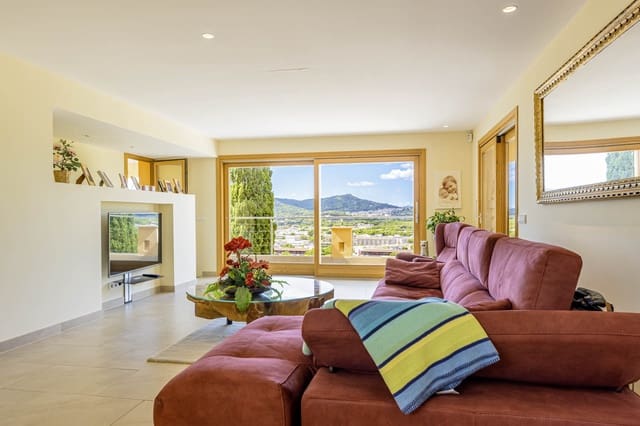 Chalet de 5 habitaciones en Cala Ratjada, Capdepera en venta con piscina garaje - 3.900.000 € (Ref: 8537570)