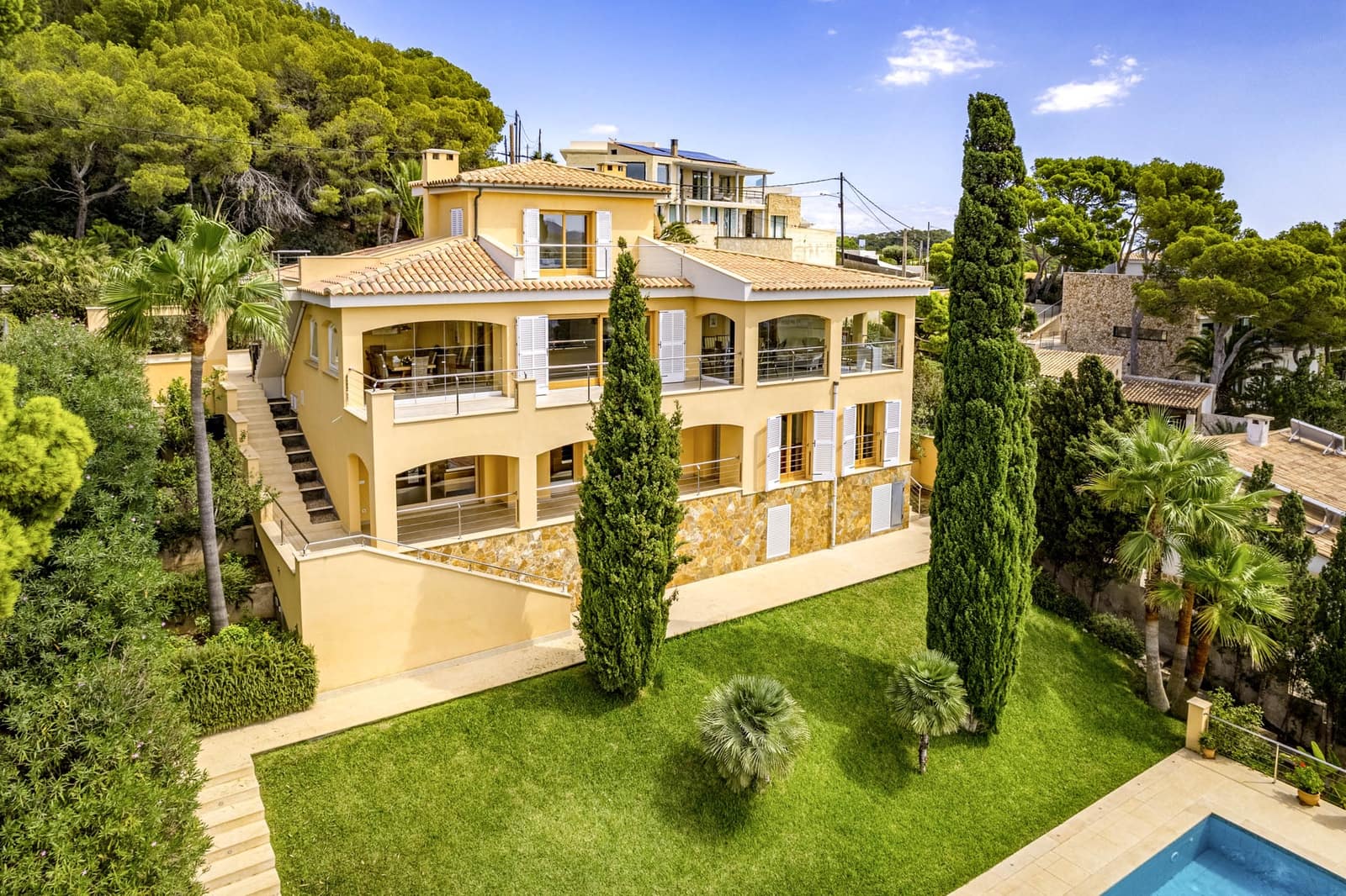 5 soverom Villa til salgs i Cala Ratjada med svømmebasseng garasje - € 3 900 000 (Ref: 8537570)