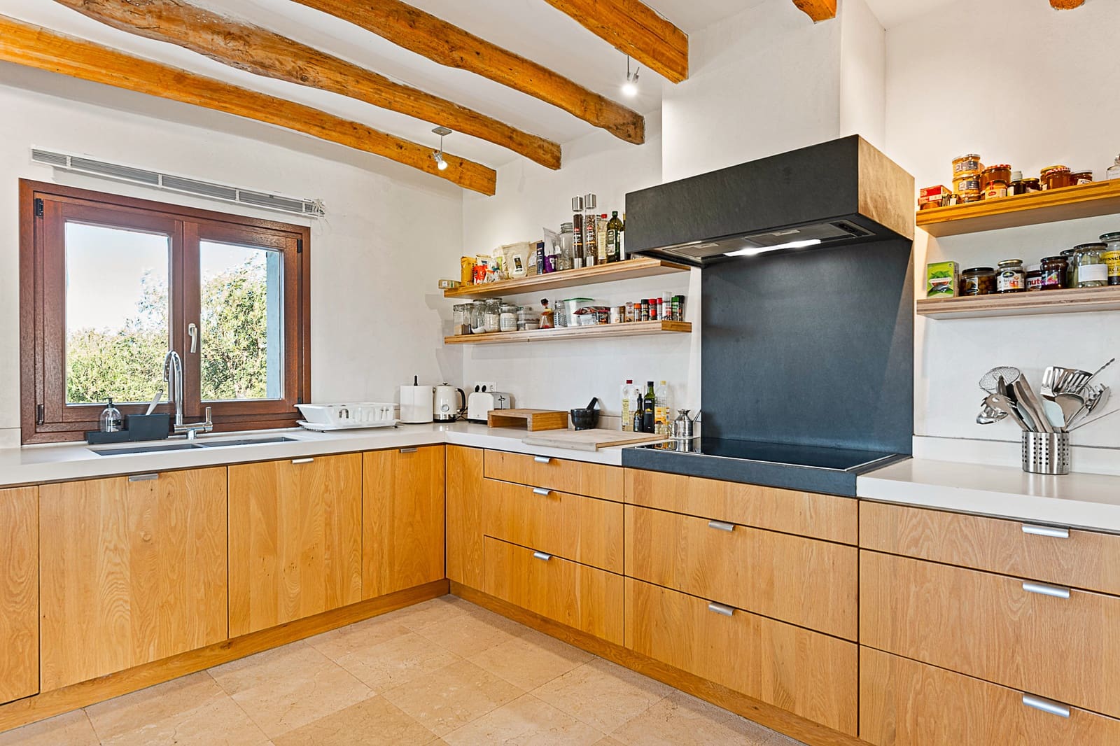 6 soveværelse Villa til salg i Arta med swimmingpool - € 4.250.000 (Ref: 8572944)