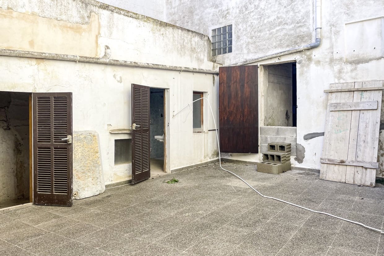 8 sypialnia Dom na sprzedaż w Capdepera z garażem - 720 000 € (Ref: 8698532)