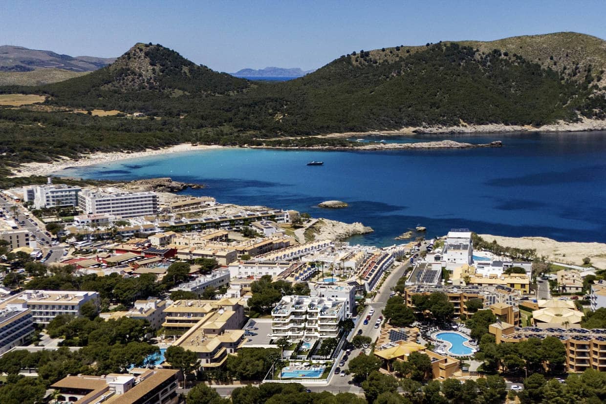 2 soveværelse Lejlighed til salg i Cala Ratjada med swimmingpool - € 569.000 (Ref: 8759049)