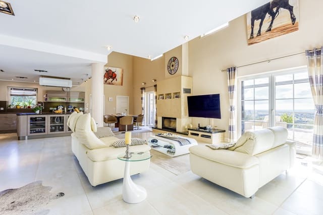 3 sypialnia Willa na sprzedaż w Son Macia, Manacor z basenem - 3 750 000 € (Ref: 8759150)