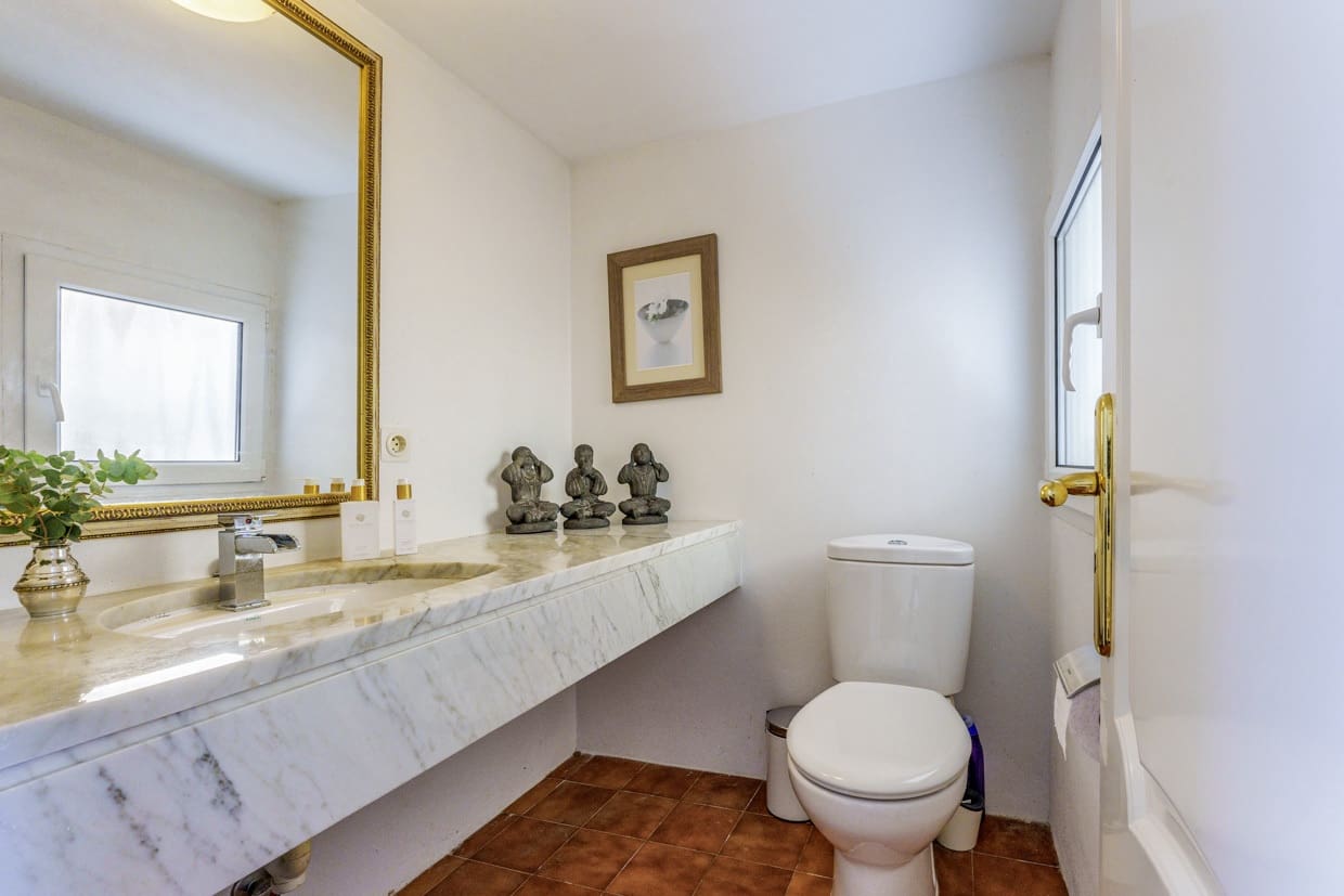 3 soveværelse Villa til salg i Costa de los Pinos med swimmingpool garage - € 2.980.000 (Ref: 8765767)