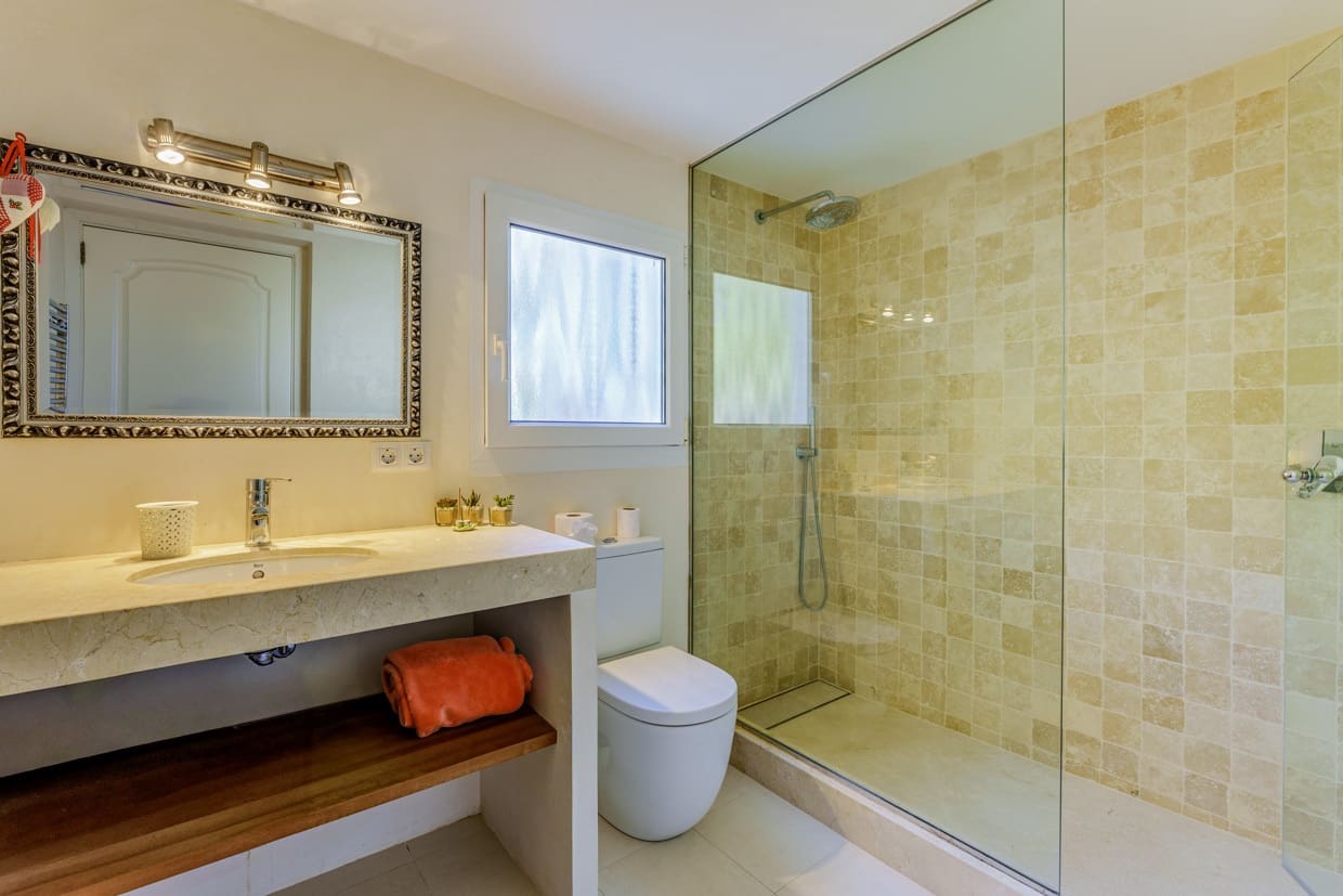 3 soveværelse Villa til salg i Costa de los Pinos med swimmingpool garage - € 2.980.000 (Ref: 8765767)