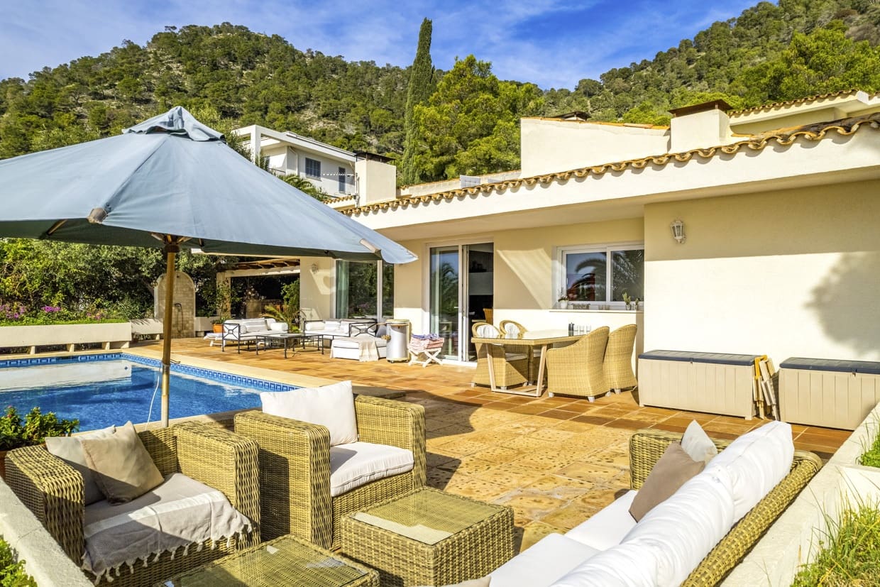 3 soveværelse Villa til salg i Costa de los Pinos med swimmingpool garage - € 2.980.000 (Ref: 8765767)
