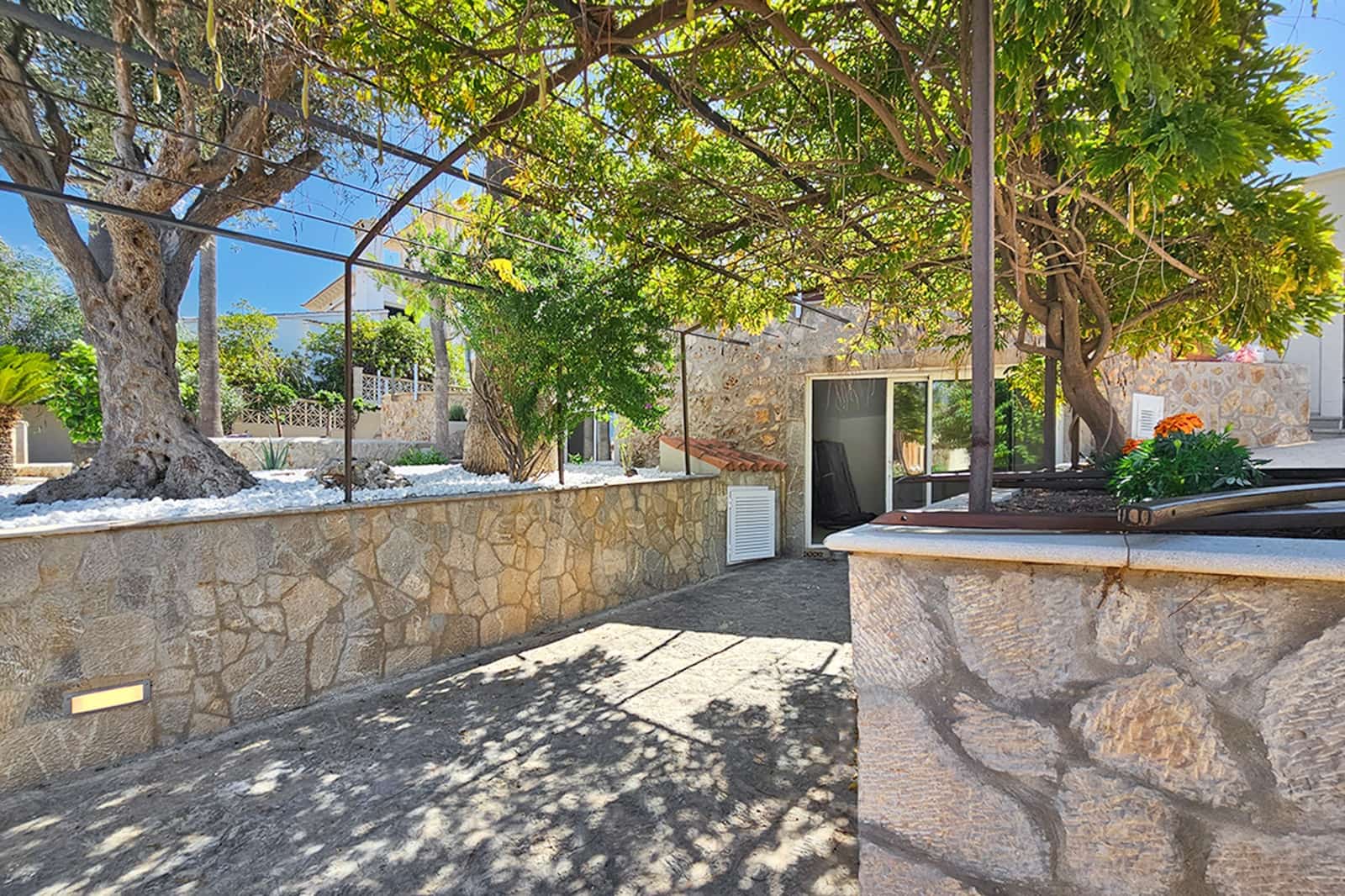 3 soveværelse Villa til salg i Colonia de Sant Pere / Colonia de San Pedro med swimmingpool - € 1.890.000 (Ref: 8863257)