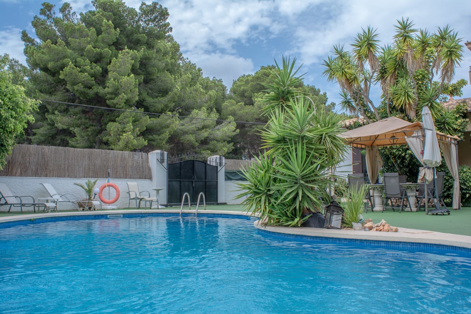 5 soveværelse Villa til salg i Cala Ratjada med swimmingpool garage - € 850.000 (Ref: 8920764)