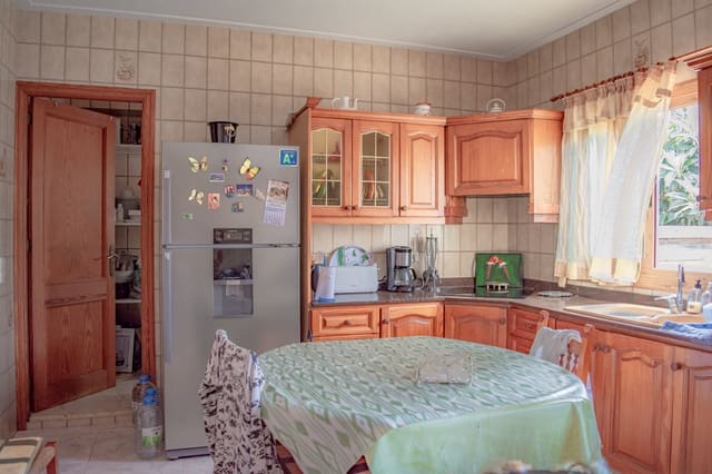 5 soveværelse Villa til salg i Cala Ratjada, Capdepera med swimmingpool garage - € 850.000 (Ref: 8920764)