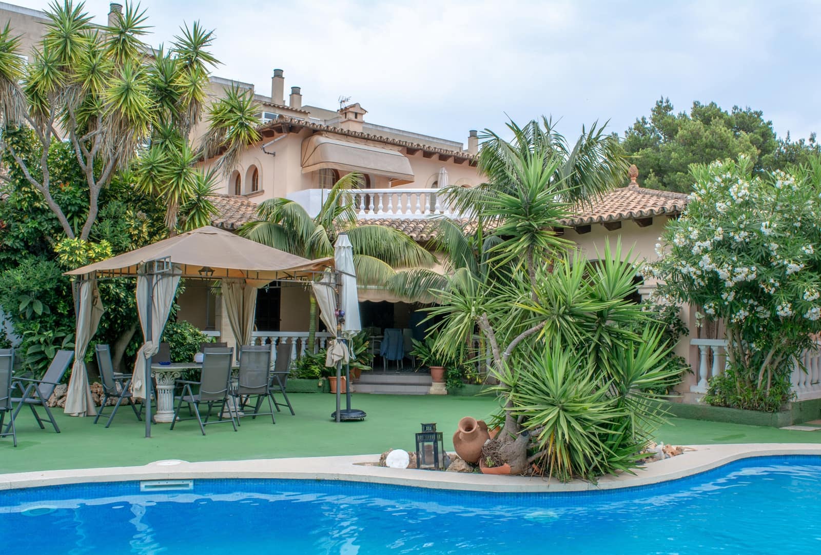 5 soveværelse Villa til salg i Cala Ratjada med swimmingpool garage - € 850.000 (Ref: 8920764)