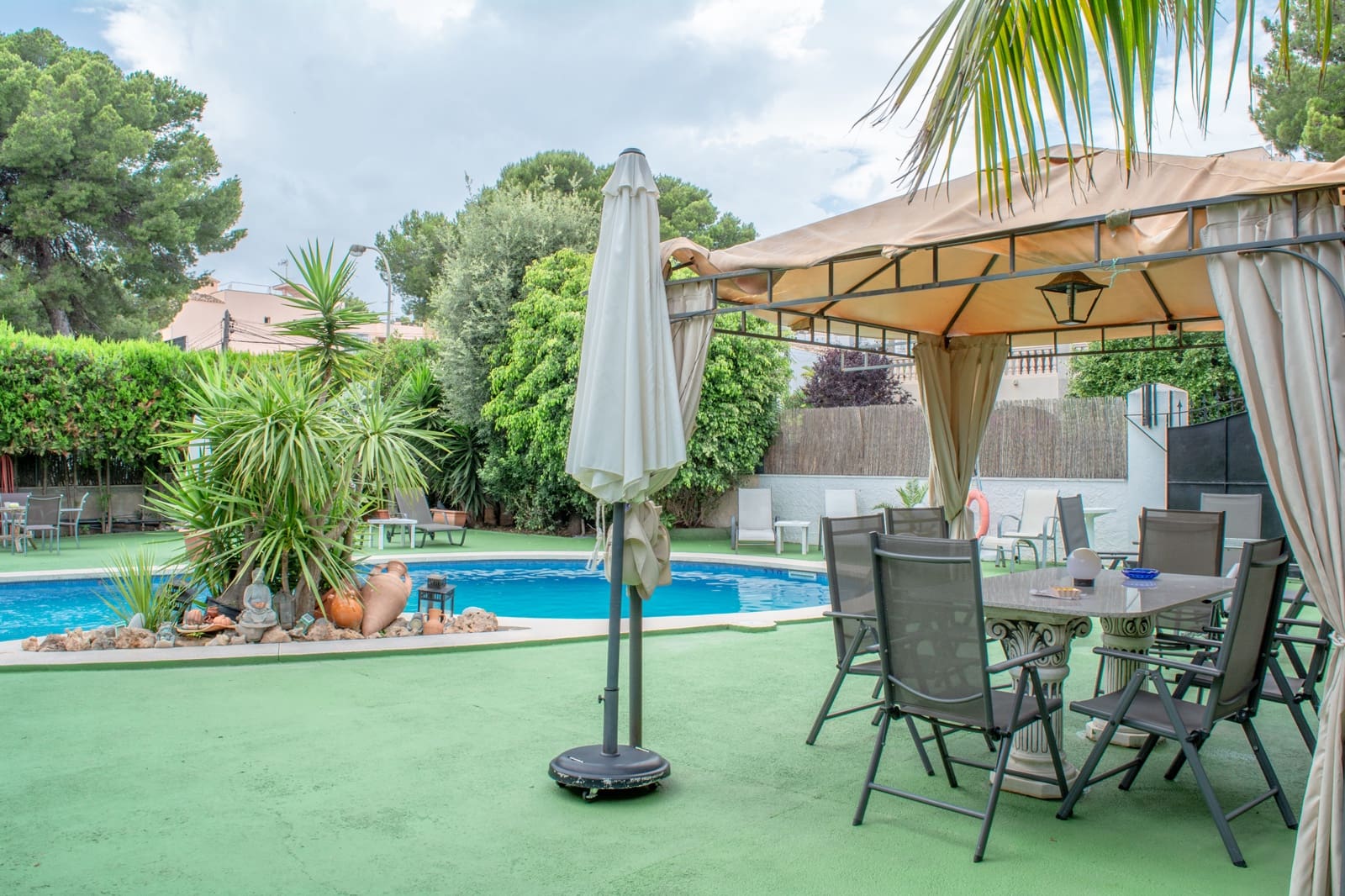 5 soveværelse Villa til salg i Cala Ratjada med swimmingpool garage - € 850.000 (Ref: 8920764)