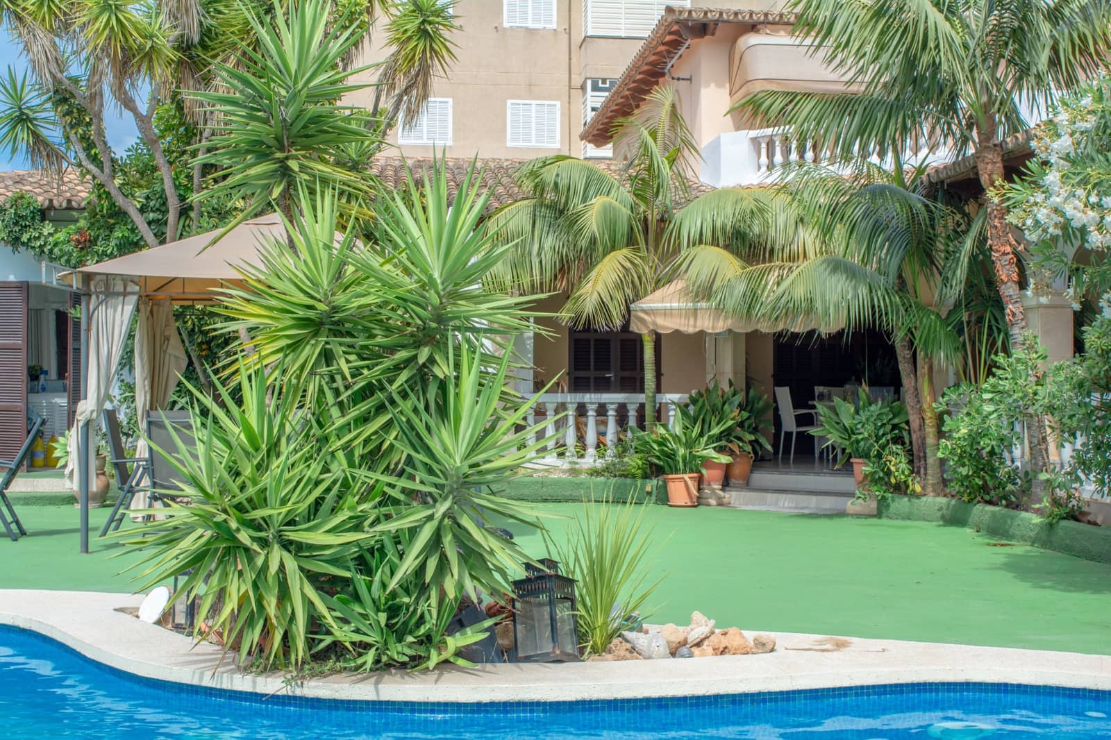 5 soveværelse Villa til salg i Cala Ratjada med swimmingpool garage - € 850.000 (Ref: 8920764)