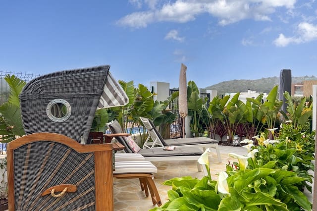 3 slaapkamer Appartement te koop in Font de Sa Cala / Font de La Cala, Capdepera met zwembad - € 830.000 (Ref: 8924888)