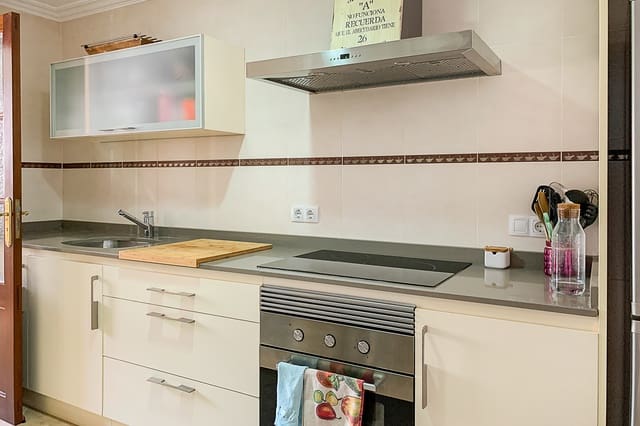 3 bedroom Apartment for rent in Cala Ratjada, Capdepera with garage - € 1,400 (Ref: 8973762)